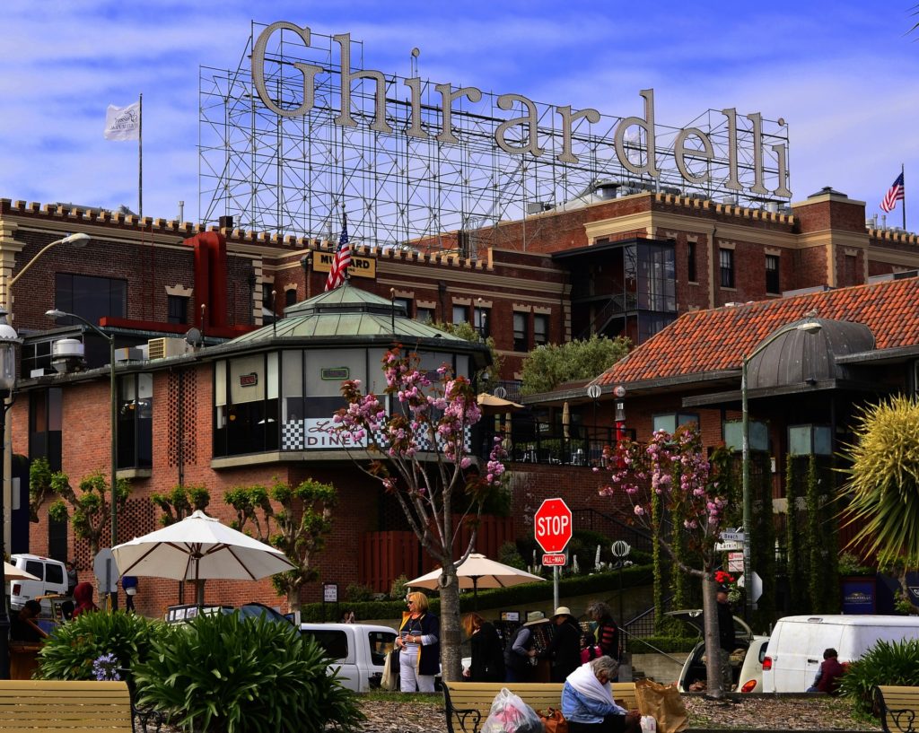Districts of San Francisco - Ghirardelli Chocolate, a chocolate manufacturer dating to the early 1800s, is the heart of the area. 