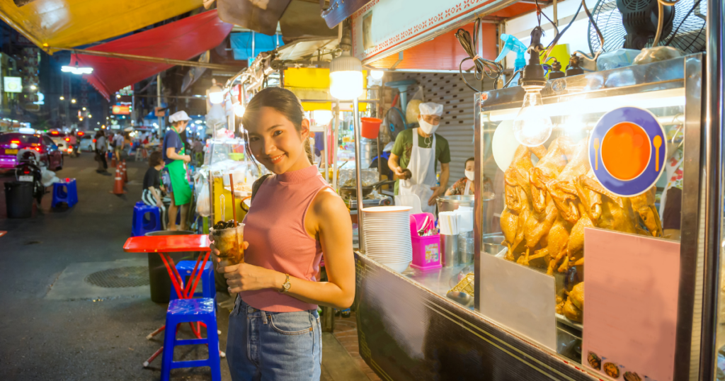 Vibrant Street Scenes: Immerse yourself in the lively street scenes of Bangkok, where colorful stalls beckon with an array of delectable delights. Navigating the street food paradise is a feast for the senses, offering a taste of Thai culinary wonders.