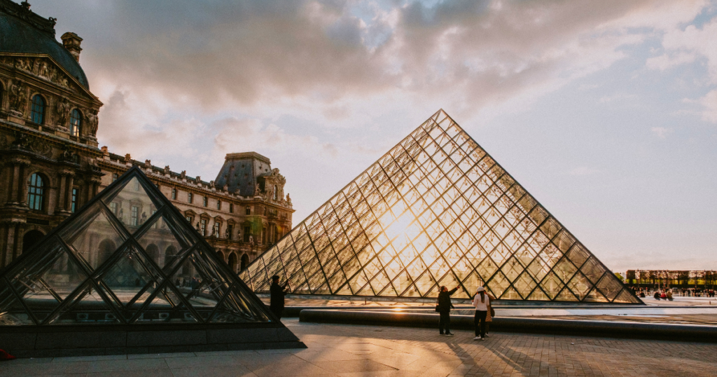 Experience the Best in Paris: Louvre